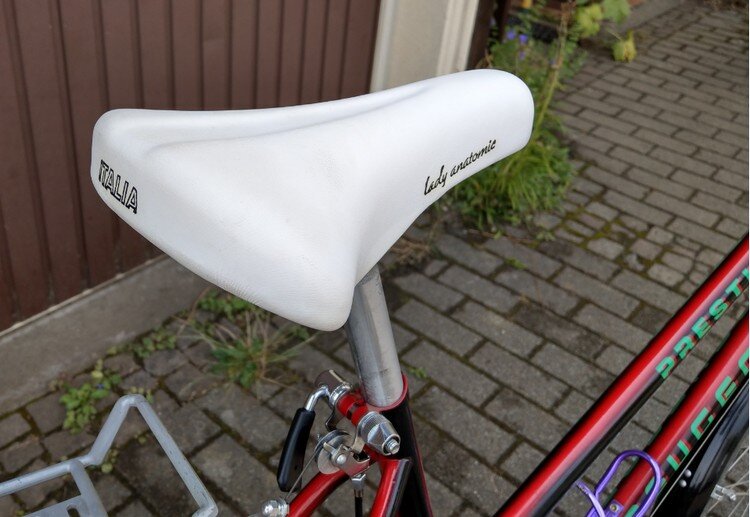 Selle Vélo Selle Italia LADY ANATOMIC En Cuir Noir - Vintage, Occasion En Bon état, Pour Femme