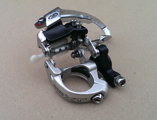 SHIMANO / DEORE XT FD-M750 31.8 NEW OLD STOCK