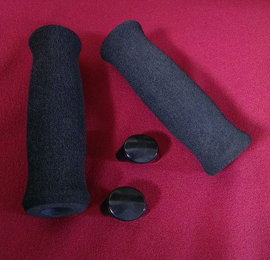 Moosgummi Griffe, dicke Ausführung, schwarz, Seiten offen, inkl. Endp
