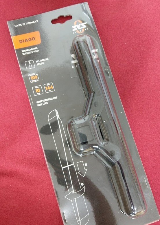 rennrad mit felgenbremse BXT Neues Carbonfaser Bahnrad mit vorderer V-/Felgenbremse SORA BR-300 –  BXT official store main image 1
