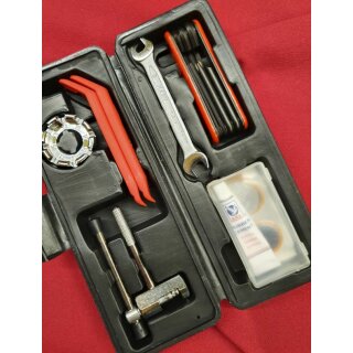 YC-618 Werkzeug-Box mit Multitool, Nippelspanner, Kettennieter, Reifenheber etc. NEU