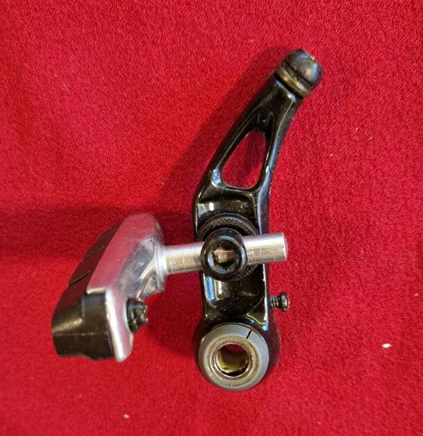 thumbnail image 2 of NOS Cantilever Brake Pads For Shimano DEORE LX BR-M550 & M454 – Threaded Post Type (Pair) 2 of 3