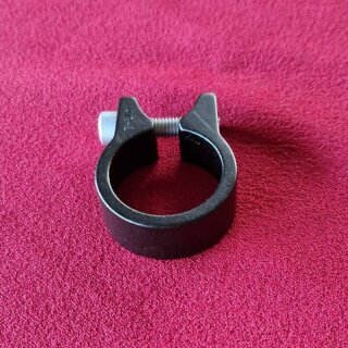 Alu Sattelstützenklemme inkl. Schraube, schwarz matt, 31,8mm, NEU