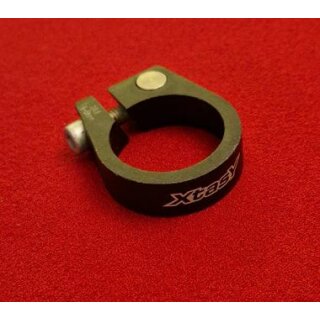 x-tasy Alu Sattelstützenklemme inkl. Schraube, schwarz matt, 28,6mm, NEU