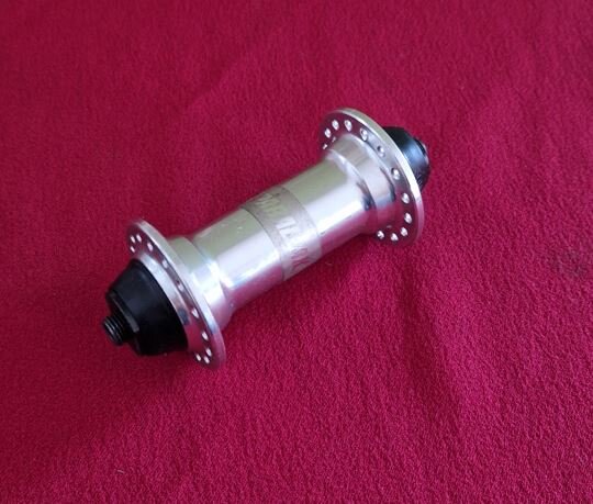 Shimano Deore XT HB-M737 Parallax Vorderrad-Nabe, 36 Loch, silber