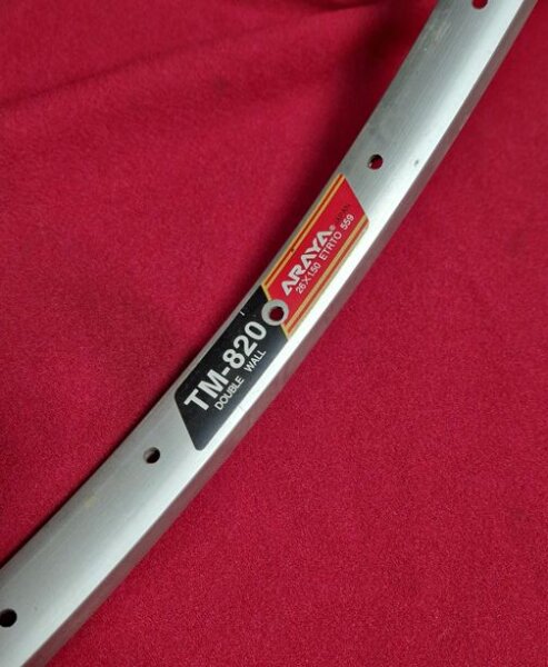 Araya TM-820 Felge, 26", silber, 32 Loch, NEU