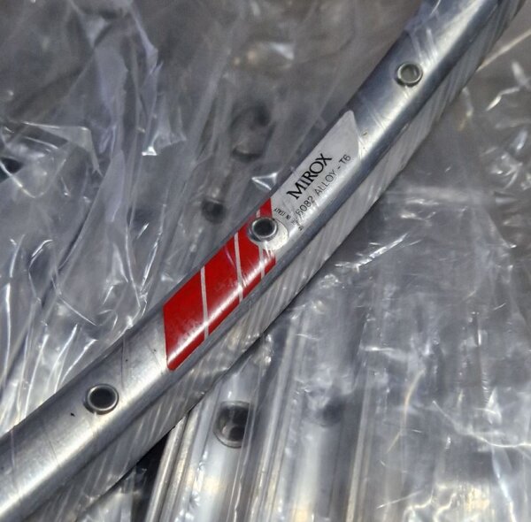 Campagnolo Mirox MTB Felge, roter Aufkleber, 26", silber, 36 Loch, NEU