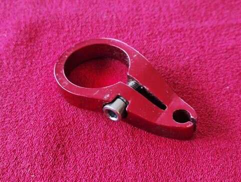 Alu Bremszuggegenhalter, ohne Führungshülse, rot, 25,4mm, gebraucht