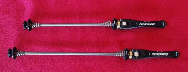 Turner Titanium Naben Schnellspanner, schwarz, vorne+hinten, NEU
