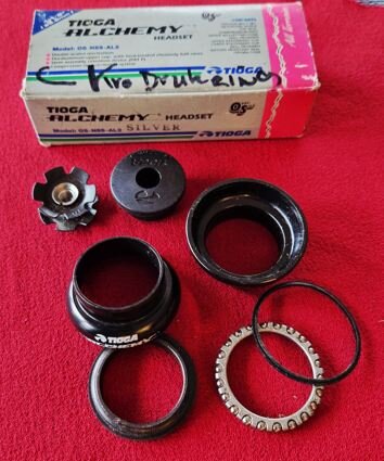 Tioga Alchemy OS-NSS-AL2 Steuersatz, 1 1/8" Ahead, made in Japan, schwarz, NEU aber unvollständig!