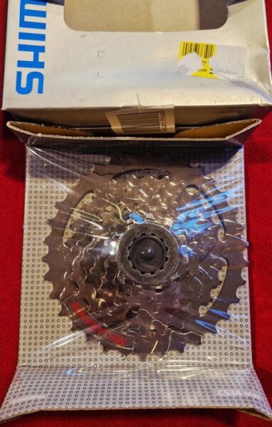 Shimano CS-HG50-I HG Megarange Kassette, 7-fach, 11-34 Zähne, silber, NEU