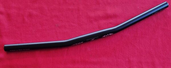 X-Tasy MTB Lenker, 25,4mm Klemmung, 560mm, 12° Biegung, Alu, schwarz matt, NEU
